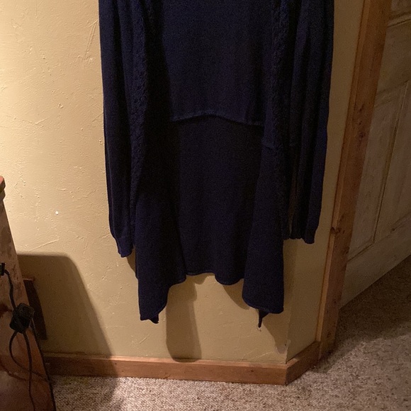 Long Cardigan - Picture 2 of 9